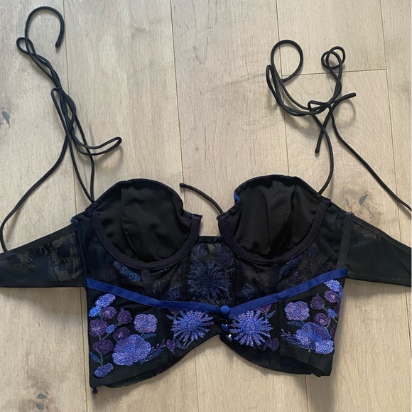 FL&L KAYLEE CROP TOP NWOT - Picture 9 of 11